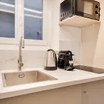 Studio parisien cosy et bien équipé